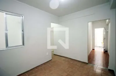 Casa com 1 quarto para alugar na Rua Tenente Matheus Levino dos Santos, Irajá, Rio de Janeiro