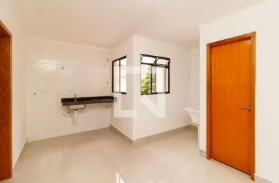 Casa com 2 quartos para alugar na Rua Paulo de Faria, Vila Gustavo, São Paulo