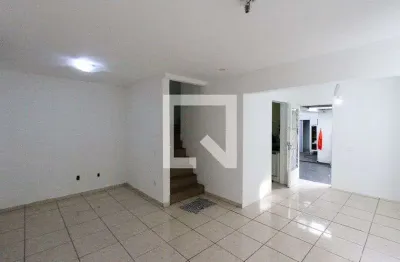 Casa com 3 quartos para alugar na Rua Osvaldo Alves Rocha, Sapopemba, São Paulo