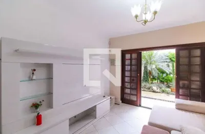 Casa com 4 quartos para alugar na Rua Florentino Rodrigues, Vila Alpina, São Paulo