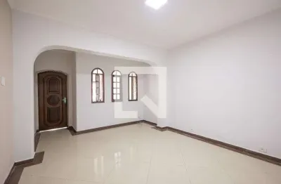 Casa com 3 quartos para alugar na Rua João Cortona, Tatuapé, São Paulo