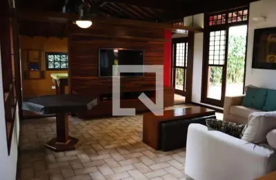 Casa / sobrado em condomínio para aluguel - vila de são fernando, 3 quartos,  500 m² - cotia