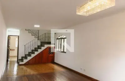 Casa com 3 quartos para alugar na Rua Lenize Mazzei, Vila Mazzei, São Paulo