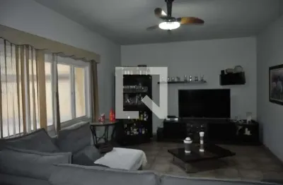 Casa com 4 quartos para alugar na Rua Domingos Freire, Méier, Rio de Janeiro