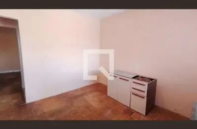 Casa com 1 quarto para alugar na Rua Francisco Cabrera Gomes, Vila Figueira, Suzano