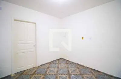 Casa com 2 quartos para alugar na Avenida Coronel Sezefredo Fagundes, Vila Mazzei, São Paulo