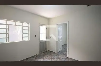 Casa com 2 quartos para alugar na Avenida Coronel Sezefredo Fagundes, Vila Mazzei, São Paulo