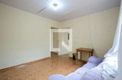 Casa com 2 quartos para alugar na Travessa Aiala, Vila Amália, São Paulo