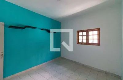 Casa com 2 quartos para alugar na Rua Pio XI, Alto da Lapa, São Paulo