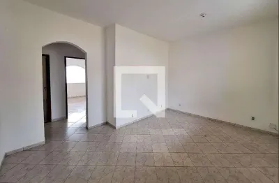 Casa com 2 quartos para alugar na Rua Roma, Cantagalo, Niterói