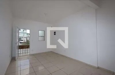 Casa com 2 quartos para alugar na Rua Ipoema, Sapopemba, São Paulo