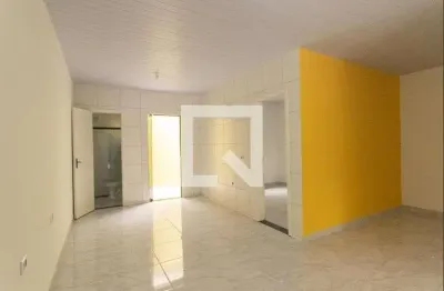 Casa com 2 quartos para alugar na Rua da Independência, São Braz, Curitiba