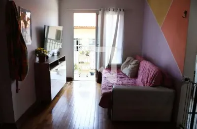 Apartamento com 2 quartos para alugar na Rua das Carmelitas, Centro, Cotia