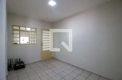 Casa com 2 quartos para alugar na Rua Romilda Peragallo Acquaviva, Wanel Ville, Sorocaba