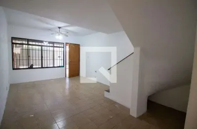Casa com 2 quartos para alugar na Rua Cataguaz, Campo Belo, São Paulo