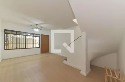 Casa com 2 quartos para alugar na Rua Cataguaz, Campo Belo, São Paulo