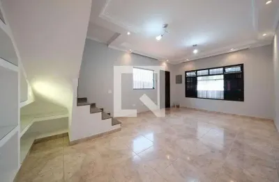 Casa com 4 quartos para alugar na Rua Bastos, Cangaíba, São Paulo