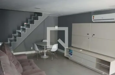 Casa com 2 quartos para alugar na Rua Coronel Bernardino de Melo, Da Luz, Nova Iguaçu