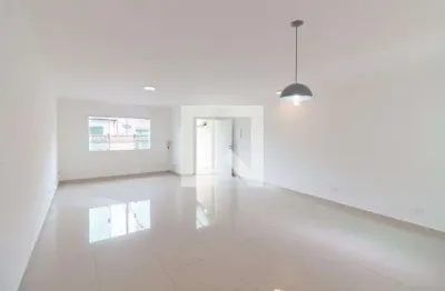 Casa com 3 quartos para alugar na Rua Antônio Ferreira Álvares, Butantã, São Paulo