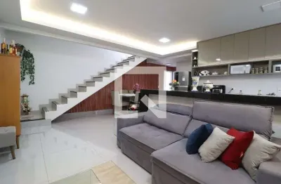 Cobertura para aluguel - segismundo pereira, 2 quartos,  180 m² - uberlândia
