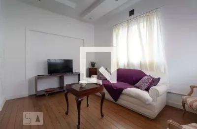 Casa com 2 quartos para alugar na Rua Padre João Gonçalves, Pinheiros, São Paulo