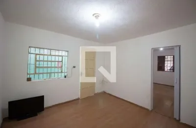 Casa com 1 quarto para alugar na Rua Júlio Vergueiro, Vila Curuçá, São Paulo