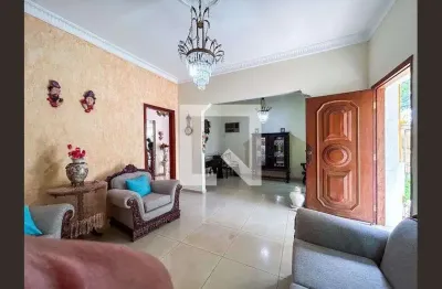 Casa com 4 quartos para alugar na Praça Frei Barauna, Centro, Sorocaba