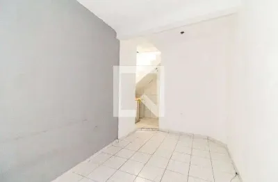 Casa com 1 quarto para alugar na Rua Gil, Vila Jacuí, São Paulo