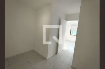 Kitnet / stúdio para alugar na estrada dos três rios, freguesia (ilha do governador), rio de janeiro por r$ 655