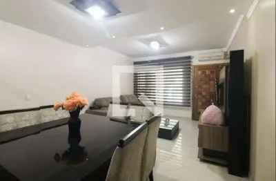 Casa com 2 quartos para alugar na Rua Maniutuba, Vila Carrão, São Paulo