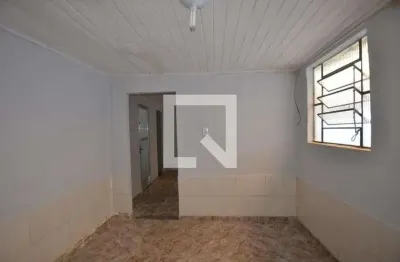 Casa com 1 quarto para alugar na Avenida Pastor Martin Luther King Junior, Irajá, Rio de Janeiro