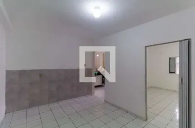 Casa com 2 quartos para alugar na Rua George Aretin, Sapopemba, São Paulo