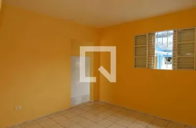 Casa com 2 quartos para alugar na Rua Domenico Belli, Itaquera, São Paulo