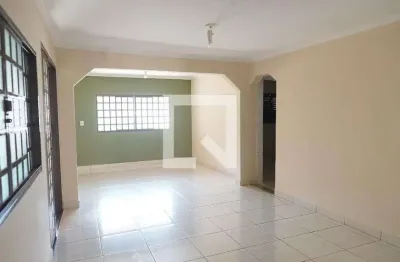 Casa para aluguel - vila alzira, 3 quartos,  70 m² - aparecida de goiânia
