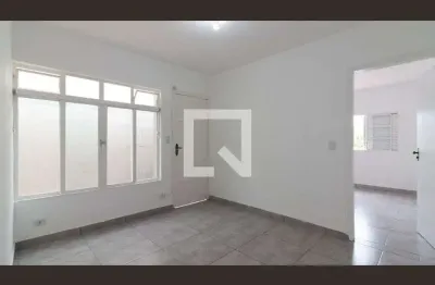 Casa com 2 quartos para alugar na Rua Celestino Gonçalves Bueno, Cangaíba, São Paulo