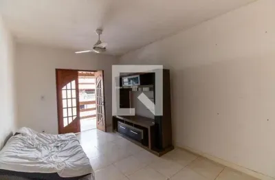 Casa com 3 quartos para alugar na Rua K Ac R Camilo Pereira, Maceió, Niterói