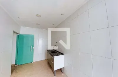 Casa com 2 quartos para alugar na Rua Manuel Soeiro Ramirez, Vila Alzira, São Paulo