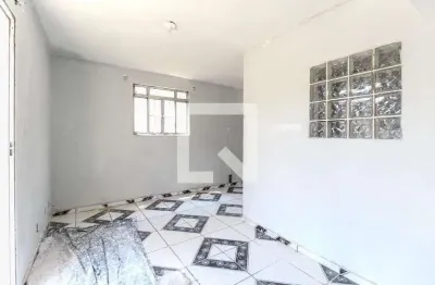 Casa com 2 quartos para alugar na Avenida Maraial, Artur Alvim, São Paulo