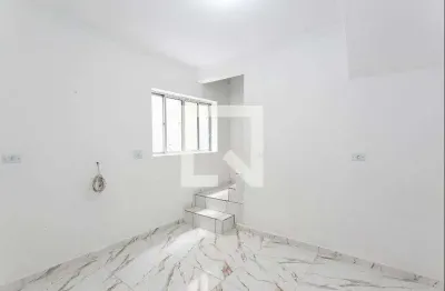 Casa com 2 quartos para alugar na Rua Pataxó, Vila Carrão, São Paulo