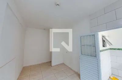 Casa com 3 quartos para alugar na Rua Manuel Soeiro Ramirez, Vila Alzira, São Paulo