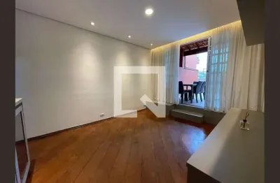 Casa com 2 quartos para alugar na Rua Canindezinho, Butantã, São Paulo