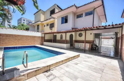 Casa / sobrado em condomínio para aluguel - freguesia , 3 quartos,  256 m² - rio de janeiro