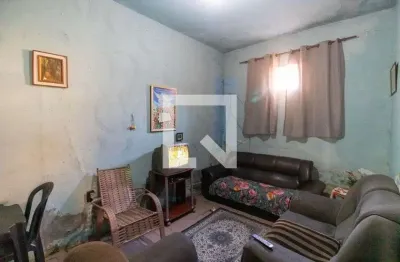 Casa com 2 quartos para alugar na Rua João Agapito, Rocha, São Gonçalo