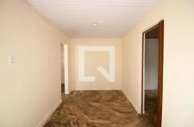 Casa com 2 quartos para alugar na Rua Francisco Chiarelli, Vila Jacuí, São Paulo