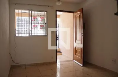 Casa com 2 quartos para alugar na Rua Clemente Bonifácio, Mooca, São Paulo