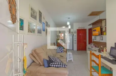 Casa com 2 quartos para alugar na Rua dos Marmelos, Igara, Canoas