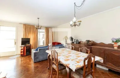 Casa com 3 quartos para alugar na Rua José Guilger Sobrinho, Santo Amaro, São Paulo