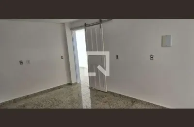 Casa com 3 quartos para alugar na Doutor Marcolino Gomes Candau, Piratininga, Niterói