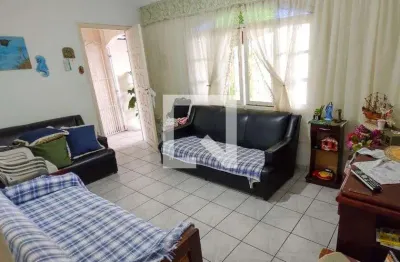 Casa com 2 quartos para alugar na Rua Oreste Borloni, Vilamar, Praia Grande