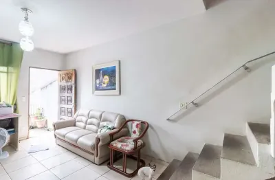 Casa com 2 quartos para alugar na Avenida Hermilo Alves, Artur Alvim, São Paulo